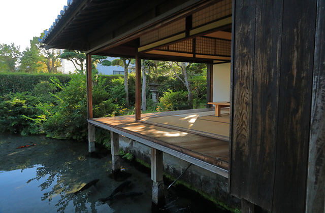 湧水庭園四明荘